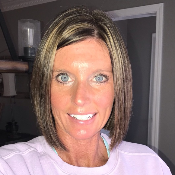 Meet your Posher, Amanda - Picture 1 of 1